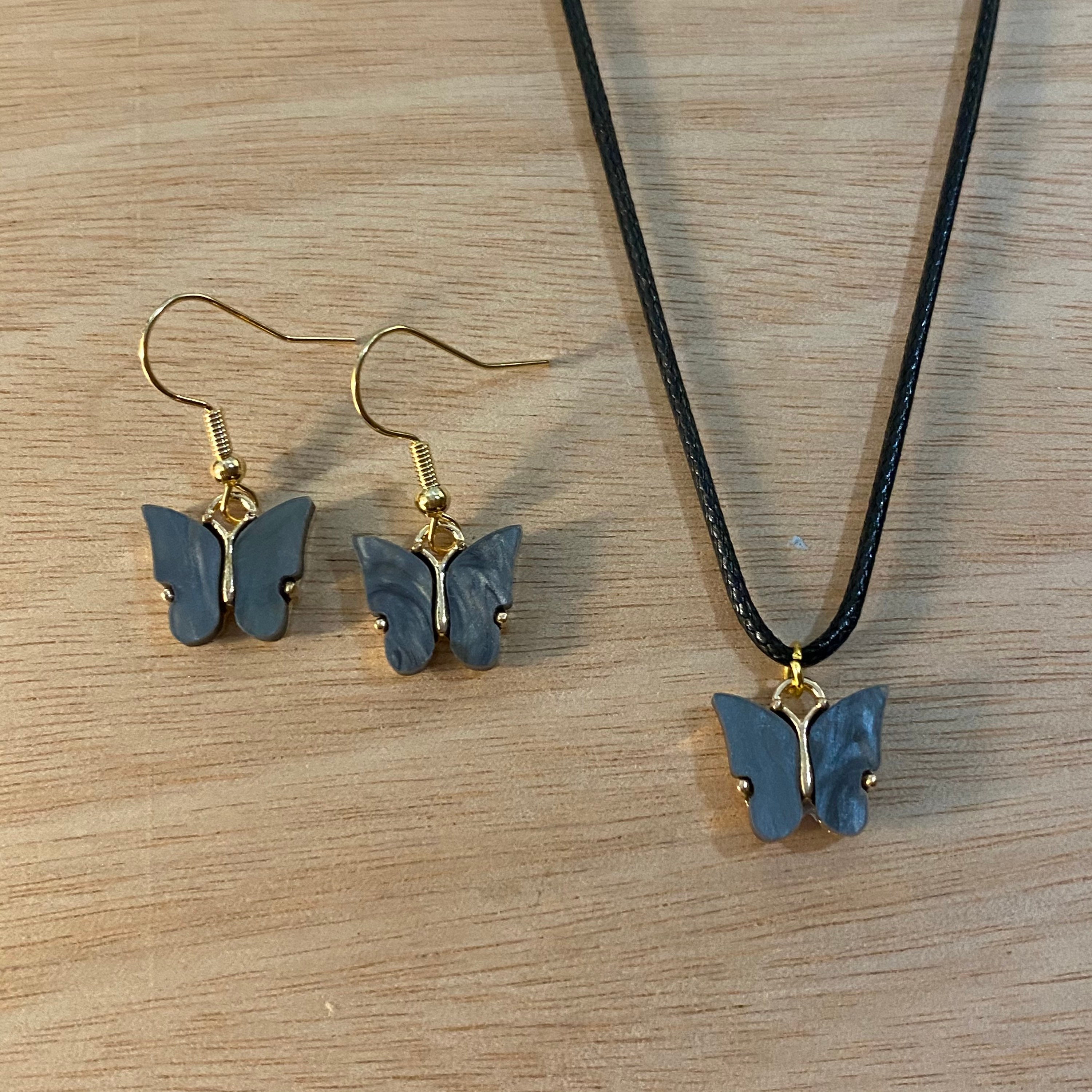 蝶のイヤリングとネックレスのセット - さまざまな色 - Etsy 日本