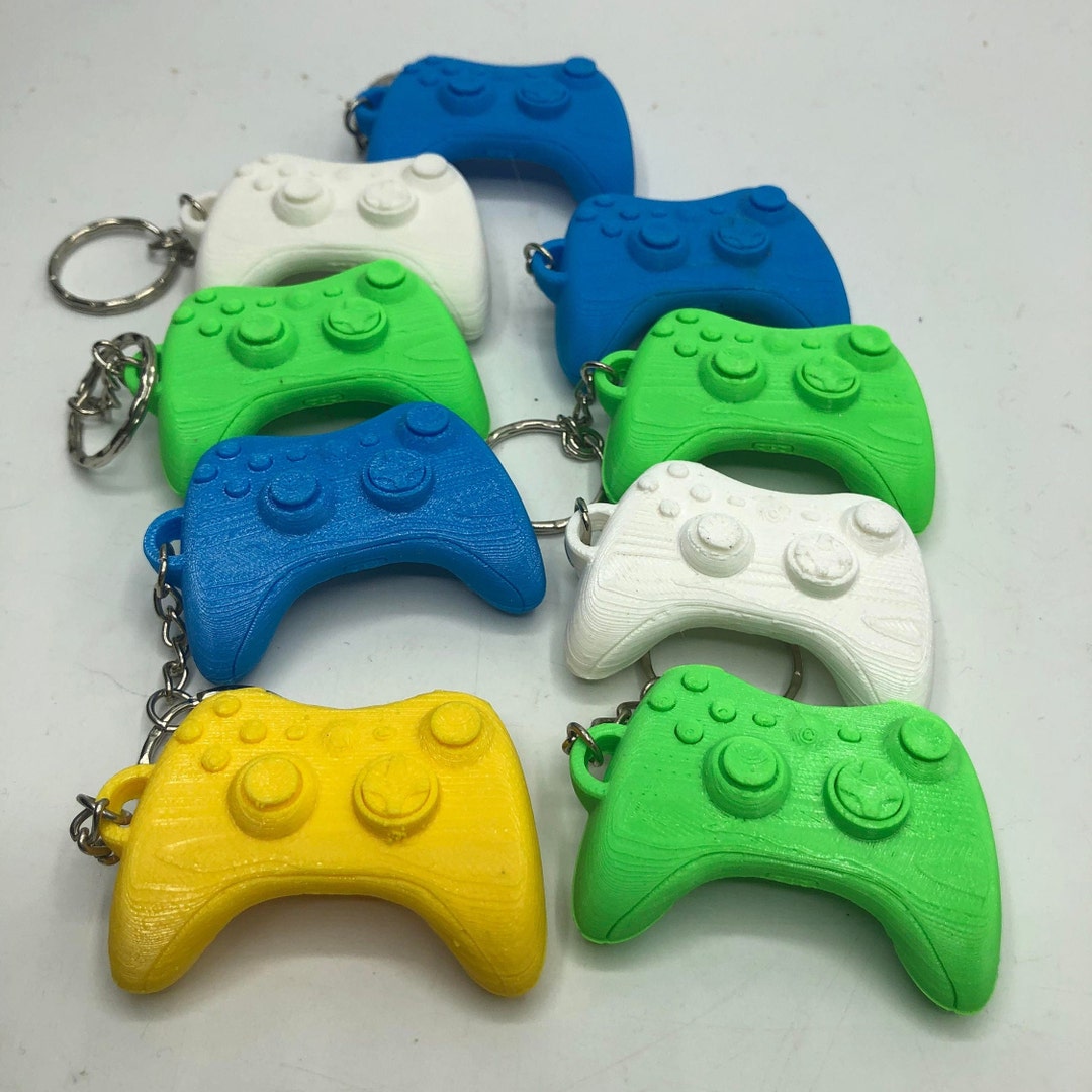 Gamer Controller Keyring / Video Game Controller Keyring / Gift for Gamer or Geeks / Gaming Gift