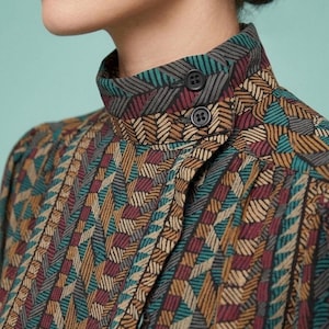 Vintage 80s Regina Porter Geometric Chevron Mock Neck Blouse Hidden Placket Women's Size 4