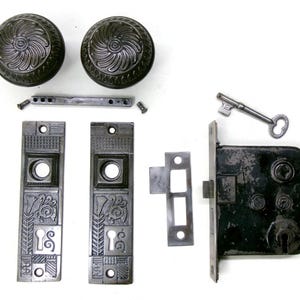 Antique Door Set Victorian / Eastlake Backplate Knob Mortise Lock Key Reclaimed