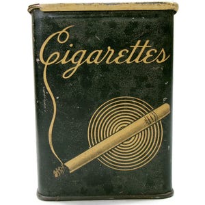 1940 Cigarette Holder