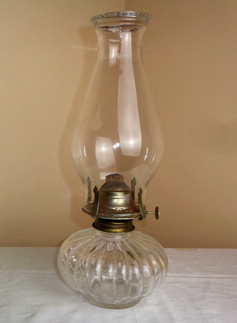 Vintage Lamp Light Farms Made In Usa Oil Kerosene Hurricane Model 330