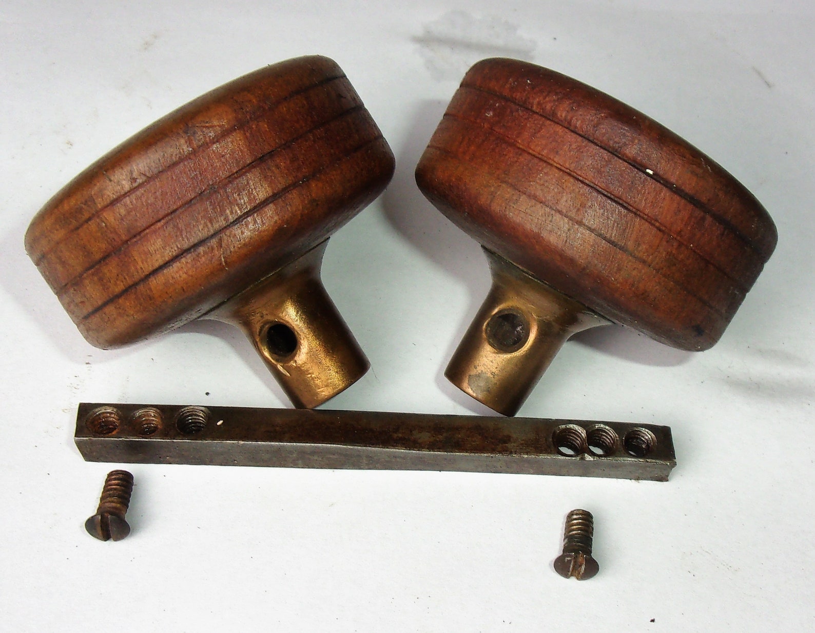 Pair of Antique Vintage Victorian Wooden Door Knobs w Spindle Etsy