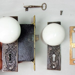 Antique Set EASTLAKE Backplates White Porcelain Door Knobs Mortise Lock w/ Key