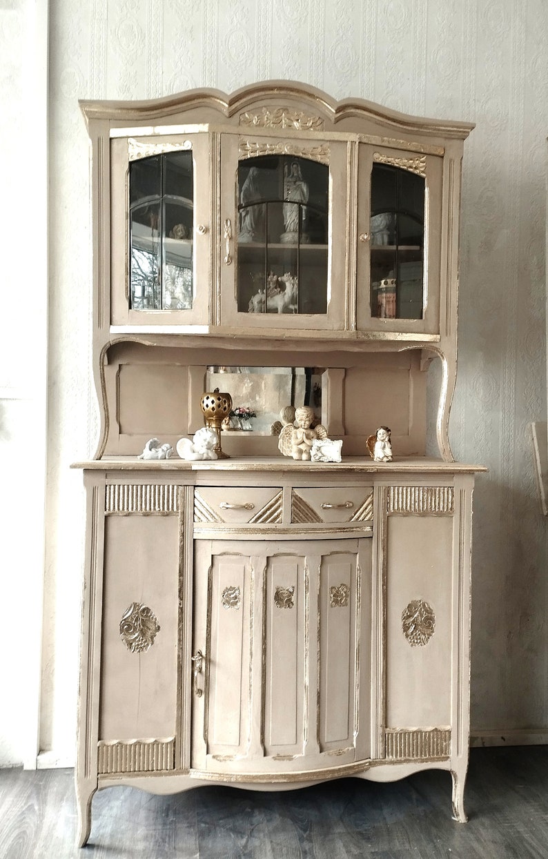 Elegant dreamlike buffet Art Nouveau beige gold shabby chic Chippendale cabinet showcase image 7