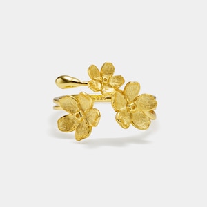 PERIMADE ゴールド 桜バイパスリング • 上品な桜の花のスタッキングリング • スターリングシルバーの友情ジュエリー • トレンディな親友へのギフト