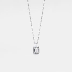 PERIMADE Solitär Moissanit Halsband • Smaragd Radiant Cut Hänge • Minimalistiska Smycken i Sterlingsilver • Födelsedagspresent