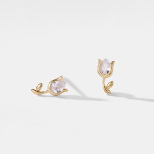 PERIMADE Zierliche Tulpen Ohrstecker • Süße Gold Tulpen Blumen Ohrringe • Sterling Silber Brautjungfer Schmuck • Trendy Best Friend Geschenk