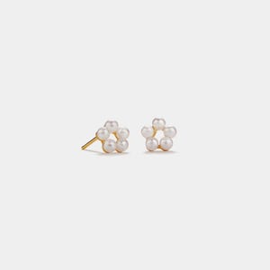 PERIMADE Pearl Flower Stud Earrings • Tiny Small Pearl Flower Earrings • Sterling Silver Friendship Jewelry • Trendy Best Friend Gift