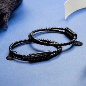 PERIMADE aangepaste gegraveerde armband • Gepersonaliseerde vriendschapssieraden • Handgemaakte gevlochten touwarmband • Armband voor stelletjes • Bijpassende armband