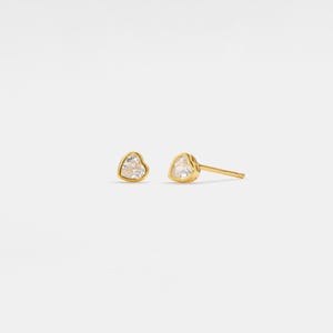 PERIMADE Pendientes de corazón delicados • Pendientes pequeños de corazón de oro • Joyería de amistad de plata de ley • Regalo de moda para mejores amigos