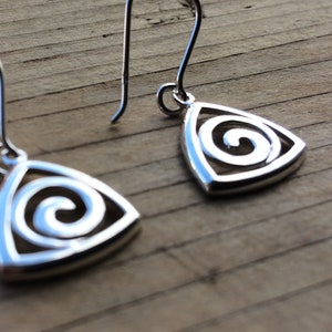 925 silver Triangle Swirl cut design earrings small triangular 3 point infinite gift love friendship