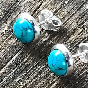 925 silver Turquoise round stone earrings stud 0.9 cm plain edge gift love friendship