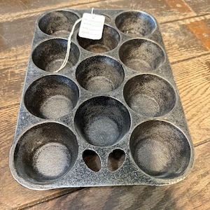 Antique Griswold cast iron muffin mold