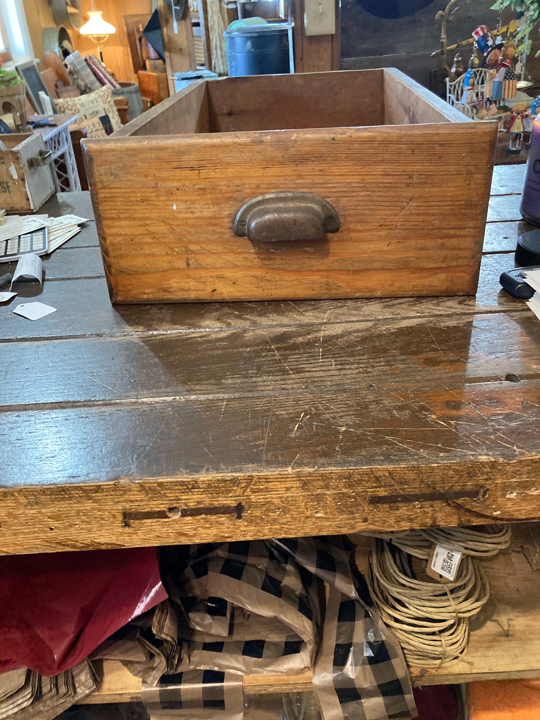 Cajón de madera antiguo con mango de tracción viejo Etsy