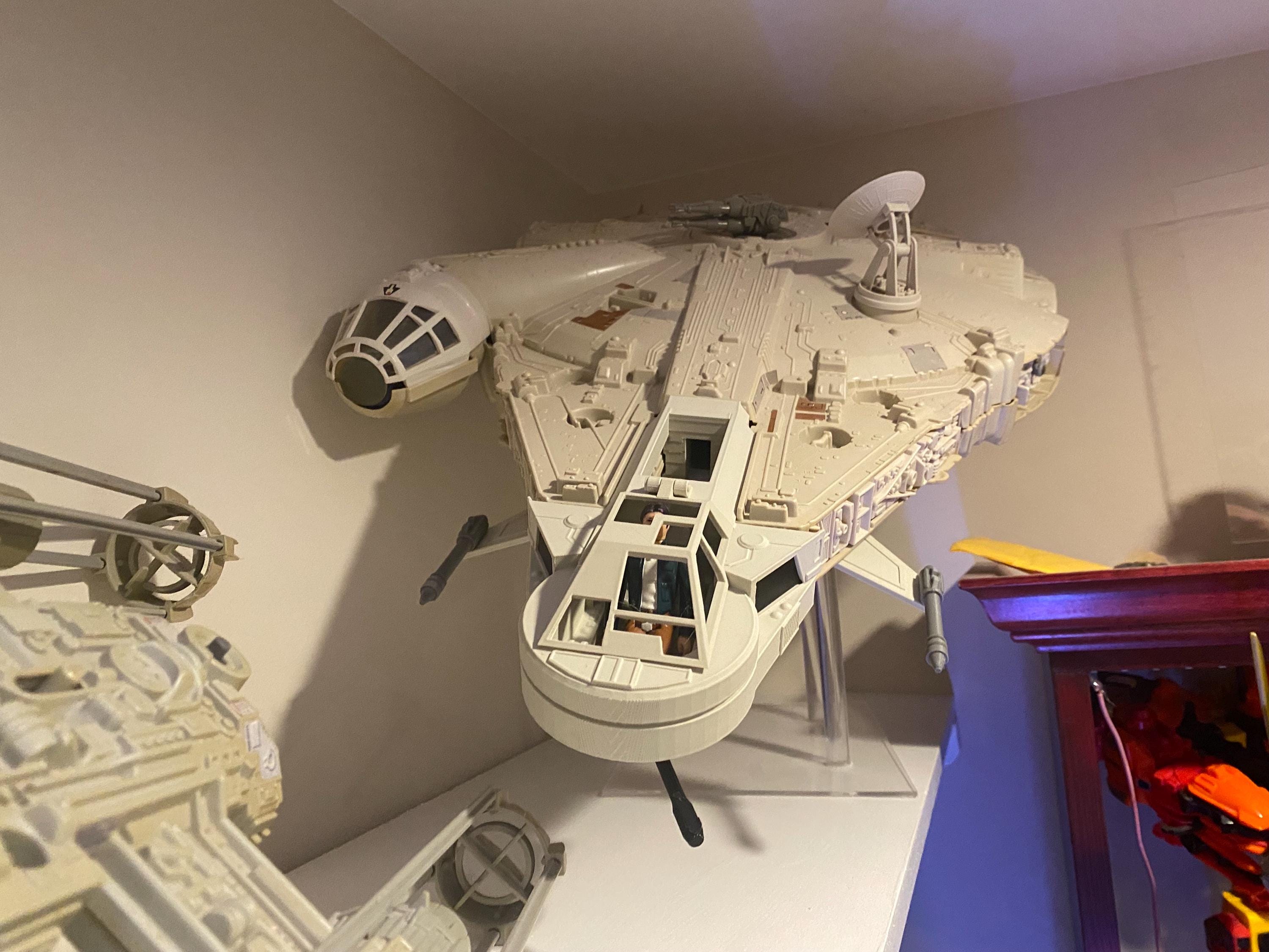 1979 Vintage Style Neo Vintage Millennium Falcon Escape Pod Cargo