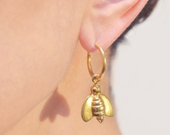 Gold Bees Drop Dangle Charm Hoops, Bumblebees Hoop Earrings, Animal Earrings, Minimal Dainty Gold hoops, Apiarist Gift, Beekeper Earrings
