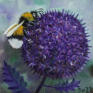 Pintura a óleo de abelha allium, pintura original pintada à mão, flor, cebola ornamental, inseto, jardim, miniatura, natureza, 10 x 10 cm, nº 84
