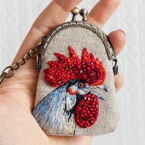 Monedero gallo pequeño hecho a mano bordado a mano pequeño monedero monedero monedero hecho a mano broche de beso pájaro lino único No. 30