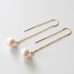 Neri Pearl Threader Earrings, 14k Gold Filled Threaders, White Pearl Dangle Earrings, Pearl Drop Earrings, Bridesmaid Earrings image 1