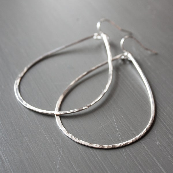 Olivia Grandi orecchini a goccia d'argento da 2,5", orecchini a cerchio martellati in argento sterling, grandi cerchi d'argento, orecchini a cerchio Boho