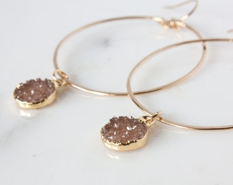 Rey Druzy Hoop Earrings, Druzy Drop Earrings, Hammered Gold Hoop Earrings, 14k Gold Filled Hoops, Boho Hoop Earrings, Jewelry Gift for Her