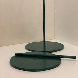 Metal Giant Flower Stand Base: Iron Self-Standing Display (9.8-11.8&quot; Diameter)