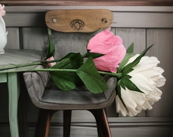 Peonia di carta gigante da 14" su stelo: fiore di carta crespa fatto a mano