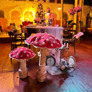 Conjunto de 2 hongos gigantes de fantasía para decoraciones, fiesta, escena, actuación de Alicia en el país de las maravillas, decoración de fondo enorme, hongos falsos