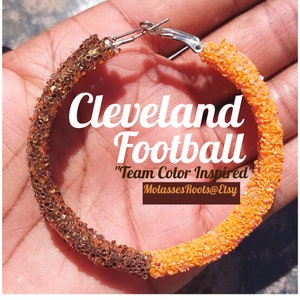 Boucles d&#39;oreilles personnalisées « Sparkle » légères de football de Cleveland Ohio !!!