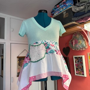 Upcycled Lagenlook Tunic: Mint Green, Pink, and Vintage Doily Pocket