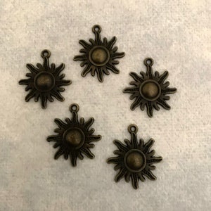 choice of metal color, 5 sun charms, metal charms, charm bracelet, sun charm, sun charms bulk, sun charm gold, sun charm silver, sun pendant