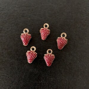 5 small strawberry charms, strawberry charm, strawberry charm set, charms strawberry, charm strawberry, fruit charms, red charms, strawberry