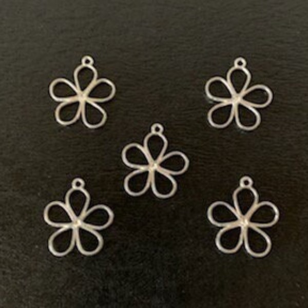5 silver flower charms, silver flower charm, open flower pendant, open flower charms, wire flower charms, 5 petal flower charm, charm flower