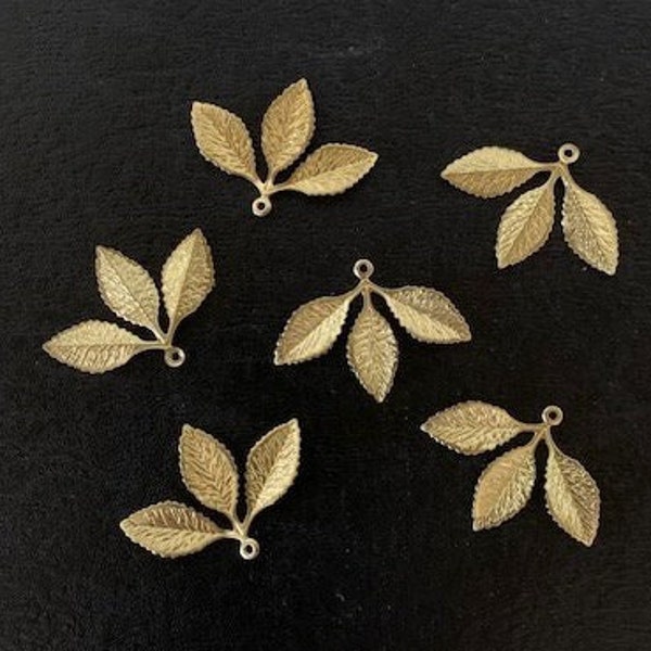 6 gold triple leaf charms, gold leaf charm, gold leaf pendant, 3 leaf charms, leaves charm, gold leaves charms, gold leaves jewelry, leaves