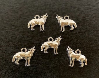 5 silver wolf charms, wolf charm, wolf charm silver, howling wolf, howling wolf charm, silver wolf pendant, silver wolf charm, animal charms