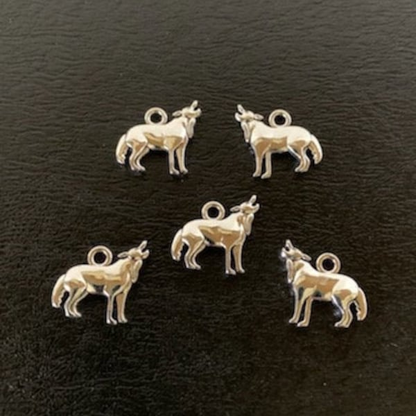 5 silver wolf charms, wolf charm, wolf charm silver, howling wolf, howling wolf charm, silver wolf pendant, silver wolf charm, animal charms