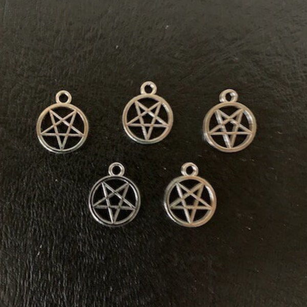 5 small pentagram charms, pentagram charm, metal charms, pentagram pendant, charm pentagram, pentagram jewelry, 5 point star charm, stars