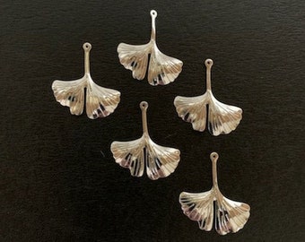 5 silver ginkgo leaf charms, metal charms, necklace pendants, ginkgo leaf charm, ginkgo leaf pendant, silver ginkgo leaf, gingko leaf, leaf
