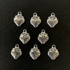 8 strawberry charms, strawberry charm, strawberry pendant, strawberry jewelry, charms strawberry, two sided charms, silver strawberry, fruit