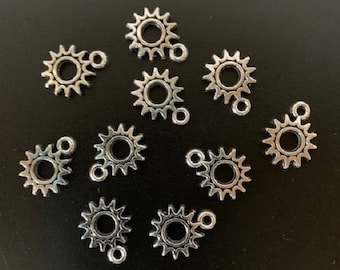 10 mini silver sun charms, metal charms, charm bracelet, small sun charm, small sun charm bulk, tiny sun pendant, silver sun charm, sun