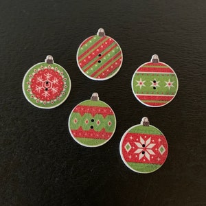 5 wooden ornament buttons, christmas buttons, holiday buttons, 2 hole buttons, christmas cards, christmas crafts, christmas scrapbooking