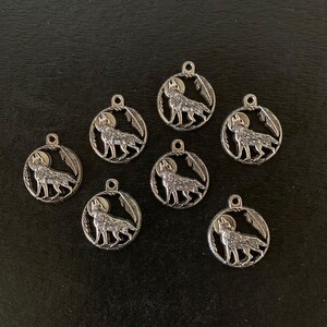 7 silver wolf charms, wolf charm, wolf charm silver, howling wolf, howling wolf charm, silver wolf pendant, silver wolf charm, feather charm