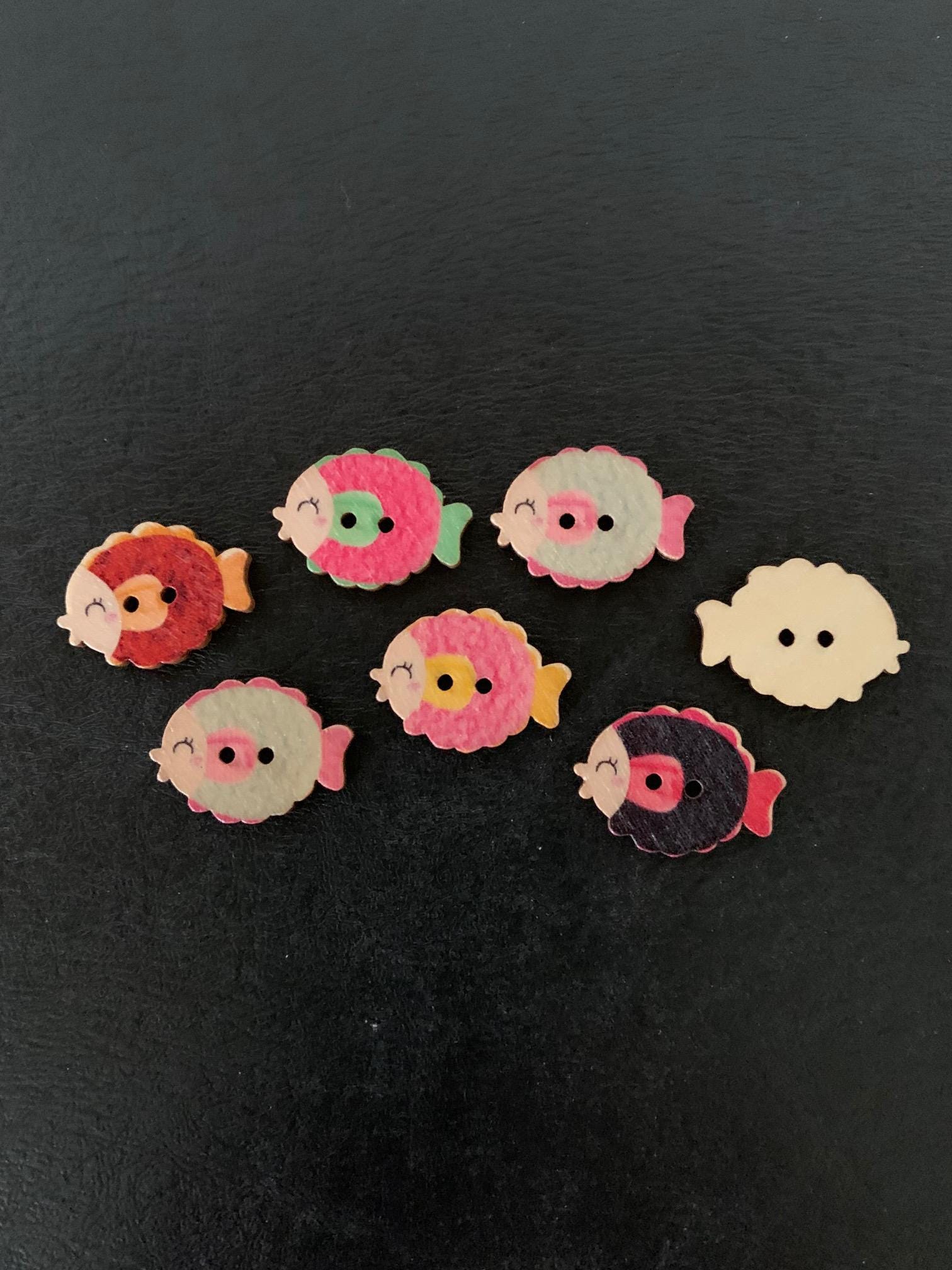 7 Random Mix Fish Buttons, Fish Buttons, Shabby Chic Buttons, Wooden ...