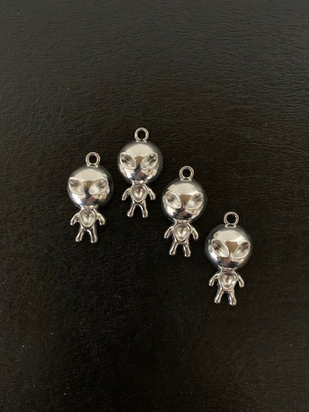 4 Silver Alien Charms, Alien Charm, Alien Jewelry, Space Alien, Space ...