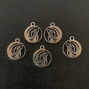 5 silver wolf charms, wolf charm, wolf charm silver, howling wolf, howling wolf charm, silver wolf pendant, silver wolf charm, animal charms