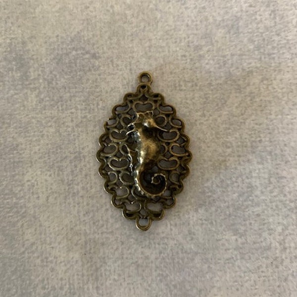 1 bronze sea horse pendant, sea horse pendant, sea horse pendent, sea horse charm, bronze pendant, hippocampus, sea animal jewelry, bronze