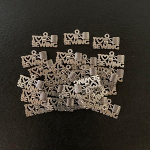 24 I Love Sewing charms, metal charms, charm bracelet, sewing charms, sewing charms in bulk, I love sewing, sewing pendant, quilting charms