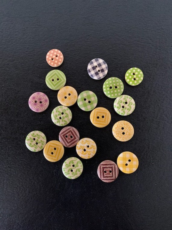 19 Assorted Round Buttons, Round Buttons, Print Buttons, Buttons