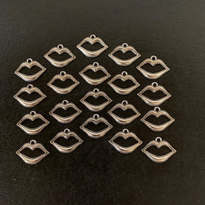 20 silver lips charms, lips charms, lips charms bulk, silver lips charm, silver lip charms, mouth charm, mouth charms, silver mouth charm
